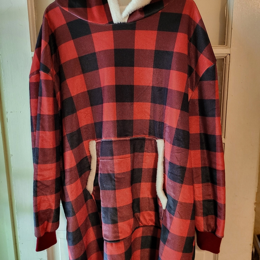 Buffalo Check Wearable Blanket